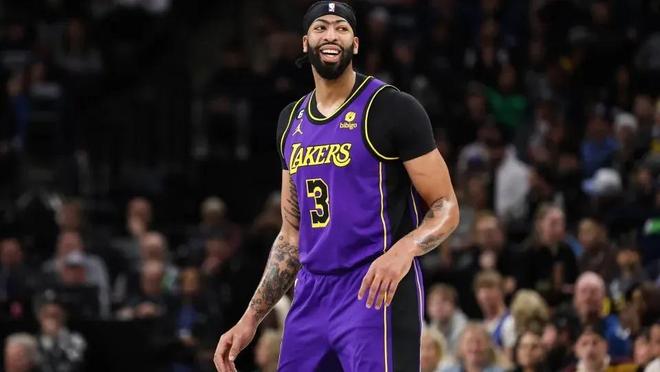 足球发展的 足球发展的