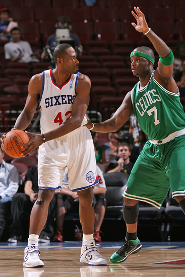 靠自控硬扛 靠自控硬扛